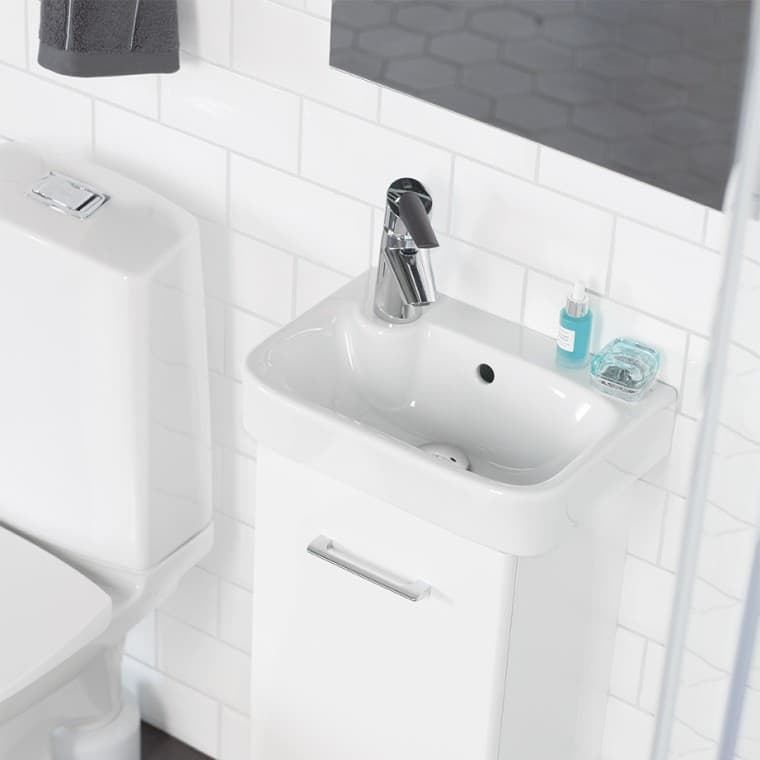 Ifö Vinta vannas istabas mēbeļu komplekts Ifö Vinta vannas istabas mēbeļu komplekts